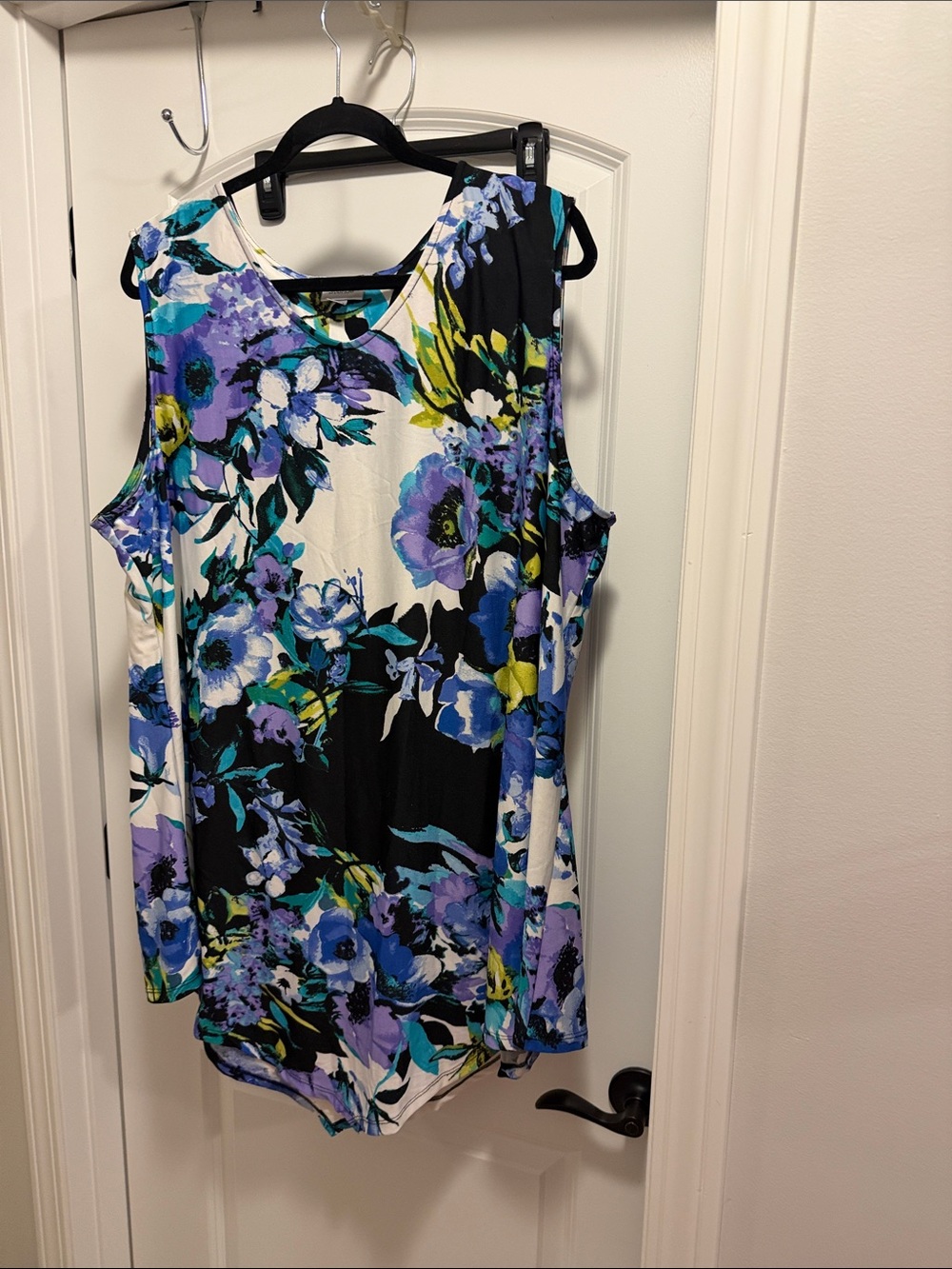 Avenue Floral Sleeveless Midi Dress in Black, Blue and Purple